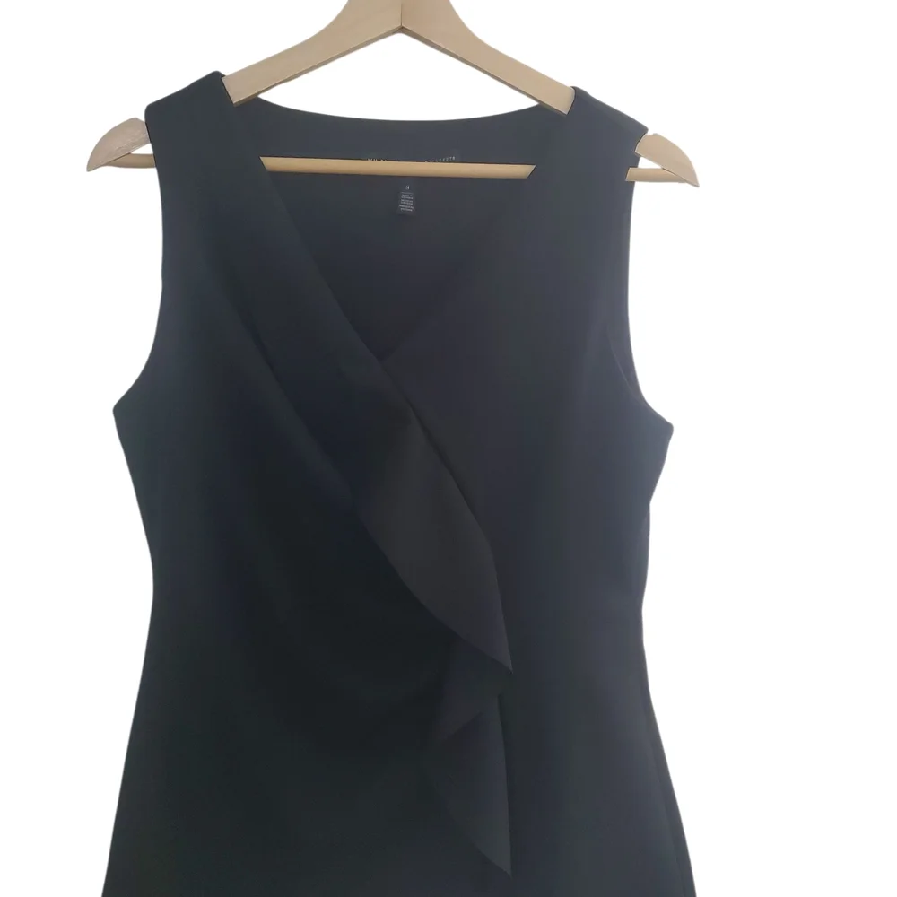 White House Black Market Elegant Black Sleeveless Top - Picture 1 of 6
